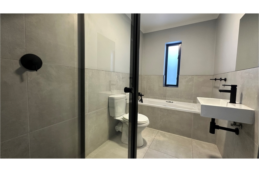 3 Bedroom Property for Sale in De Zoete Inval Western Cape